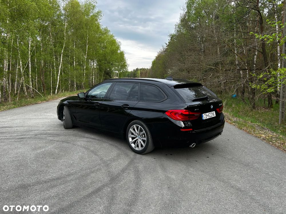 BMW Seria 5 520d xDrive - 15