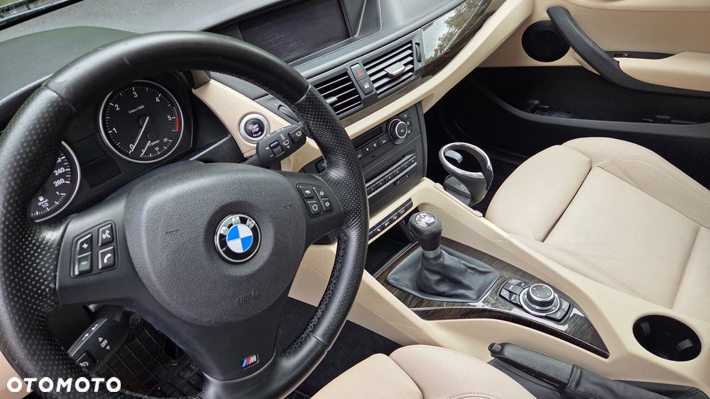 BMW X1 xDrive20d - 16