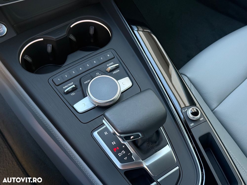 Audi A4 2.0 TDI S tronic quattro design - 11