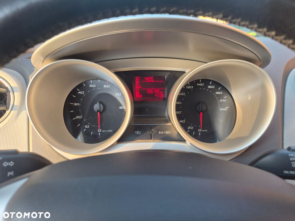 Seat Ibiza 1.4 16V Comfort Edition - 23