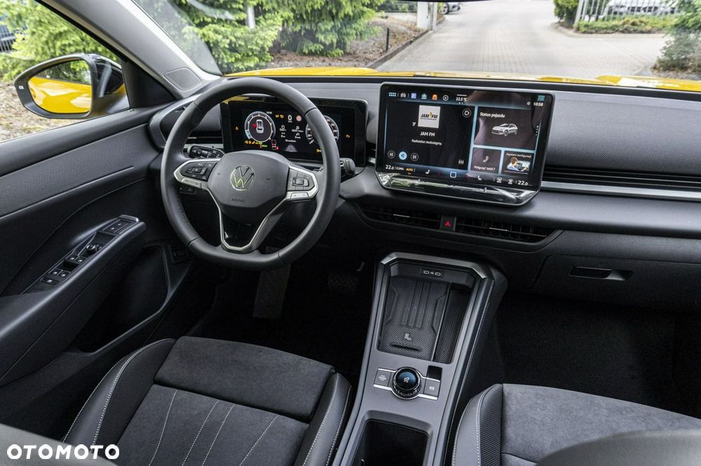 Volkswagen T-Roc - 17