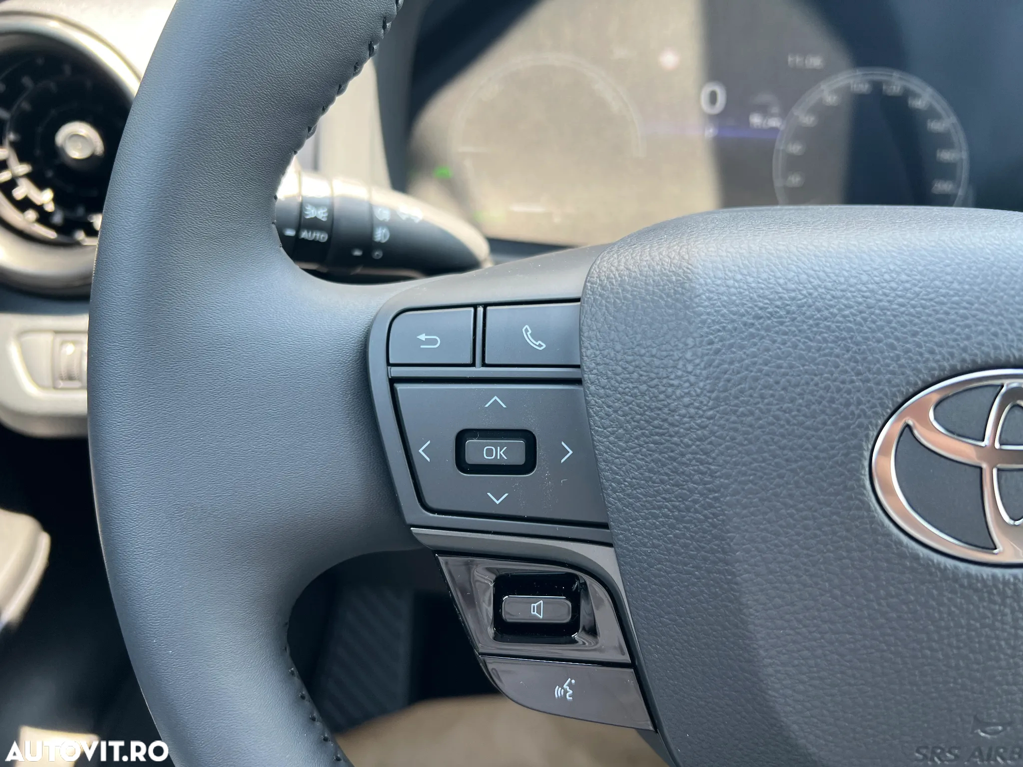Toyota C-HR - 34