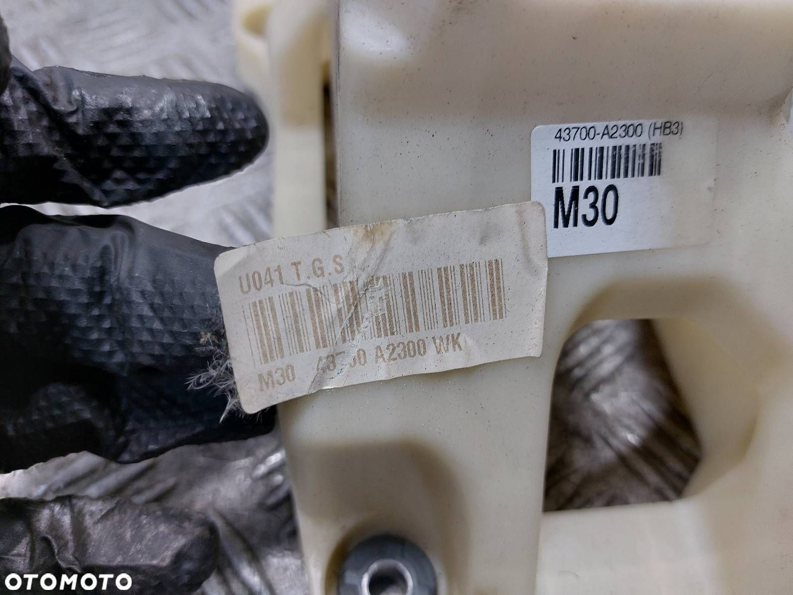 LEWAREK ZMIANY BIEGÓW + LINKI KIA CEED II 1.6 CRDI 43700-A2300 - 3