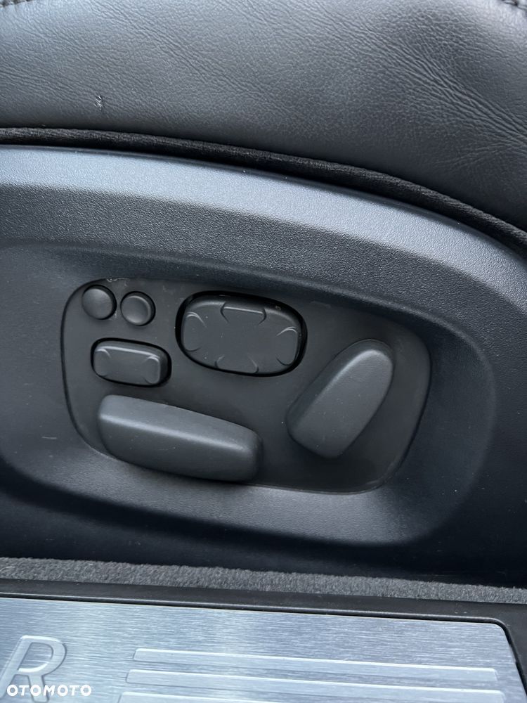 Jaguar XF 3.0 V6 D S Portfolio - 25