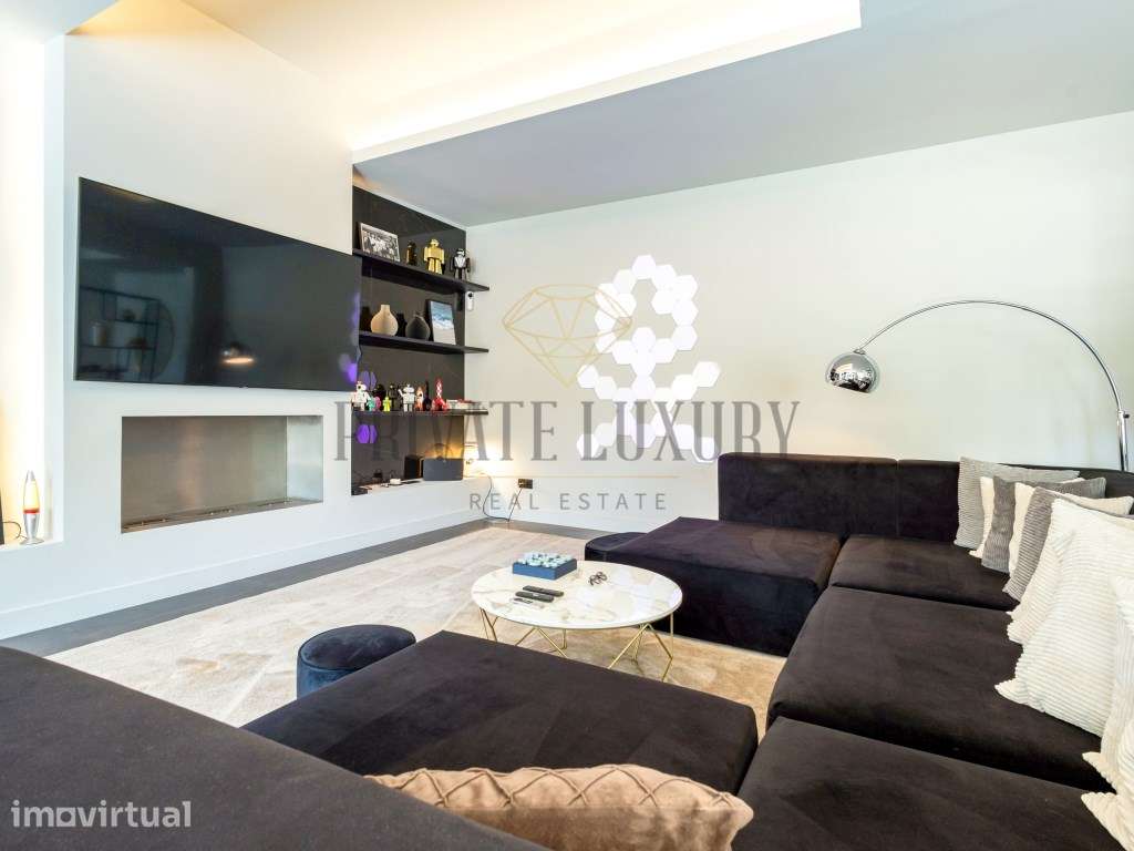 Moradia T5 de Luxo com 463 m², Piscina e 1.407 m² de Privacidade - Grande imagem: 3/25