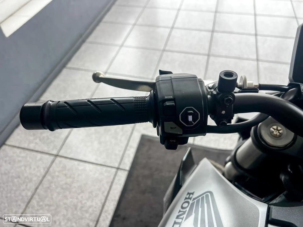 Honda CB - 10