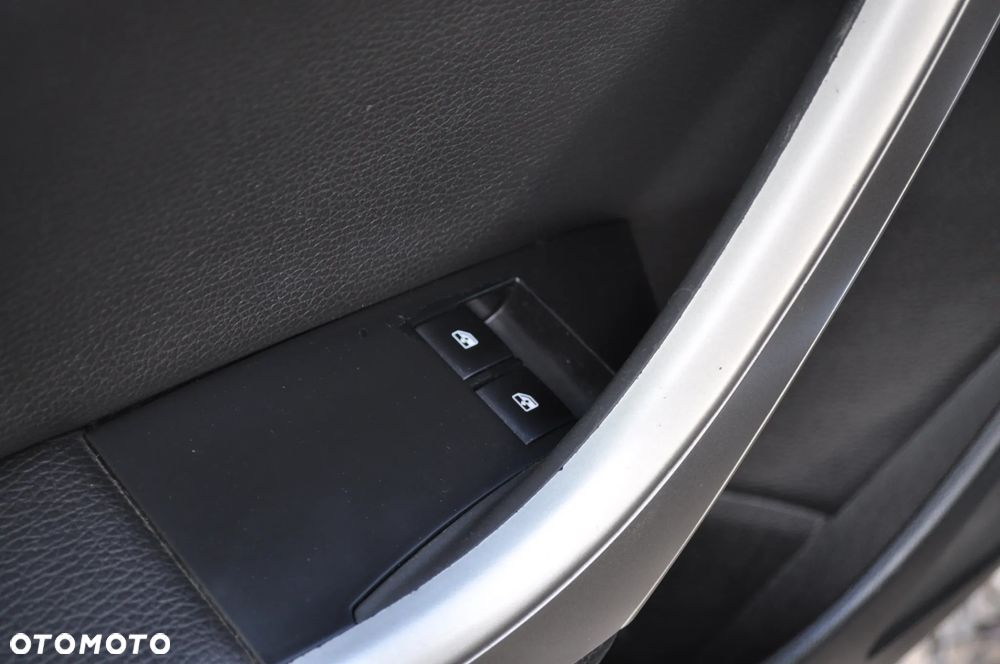 Opel Astra 1.4 Turbo 150 Jahre - 21