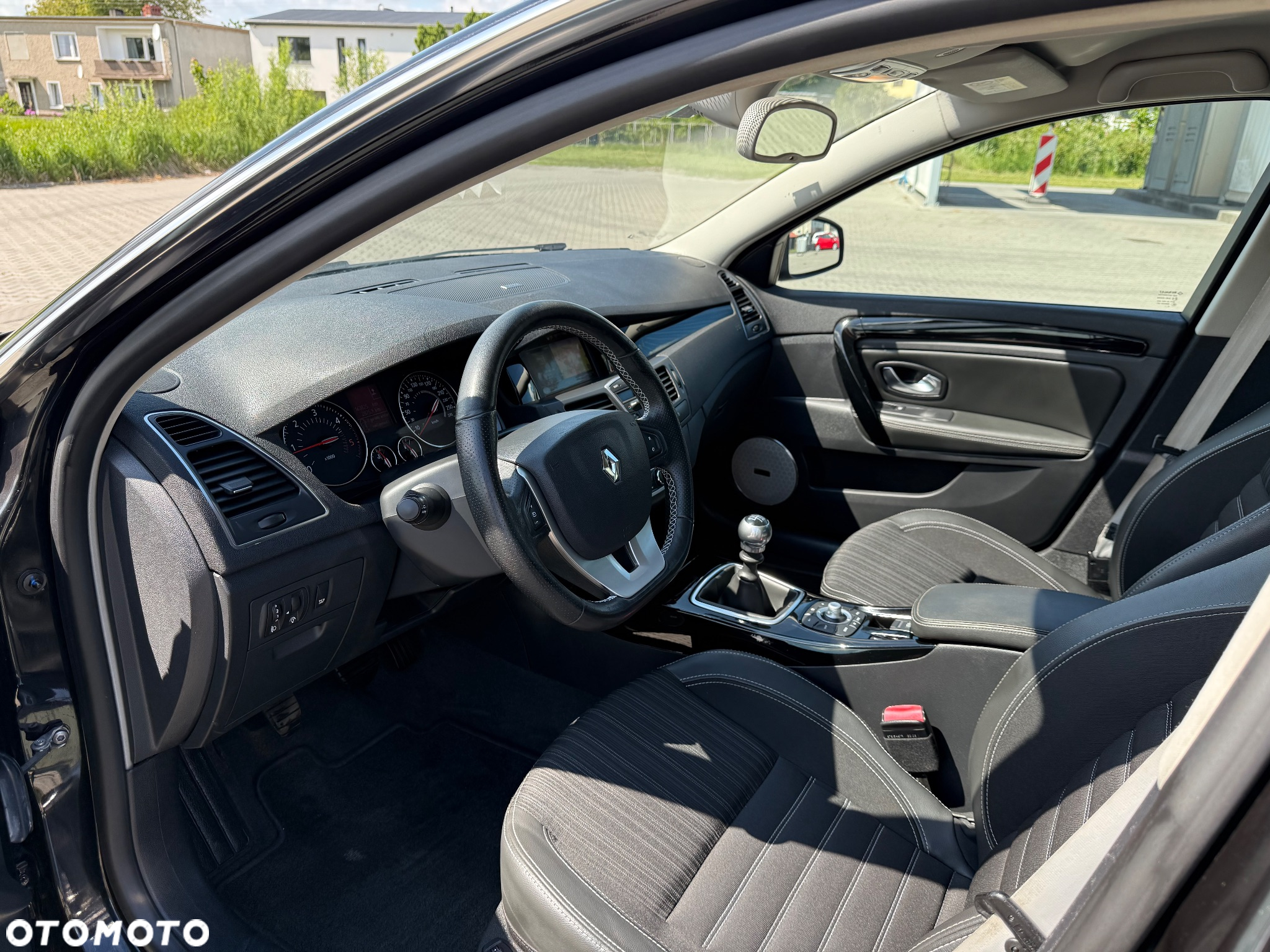 Renault Laguna dCi 110 FAP Bose Edition - 9