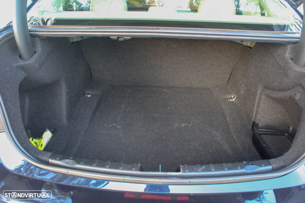 BMW 320 d Line Luxury - 18