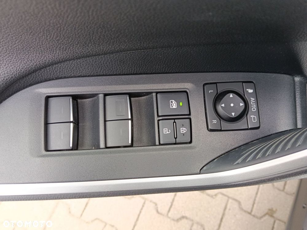 Toyota RAV4 - 12