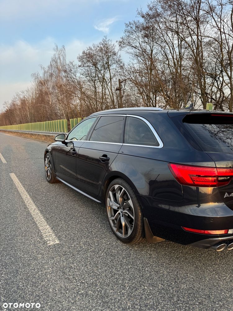 Audi A4 Avant 2.0 TDI Sport - 9