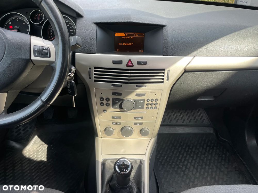 Opel Astra III 1.9 CDTI - 26