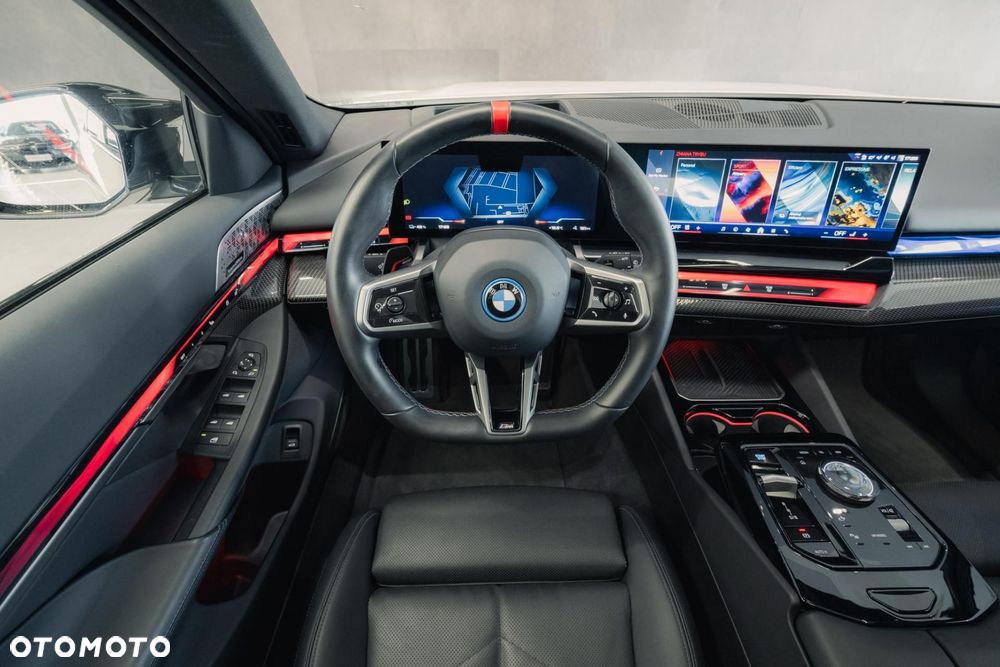 BMW i5 - 12