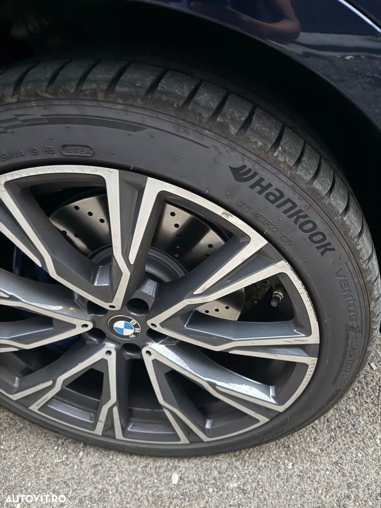 BMW X7 - 7