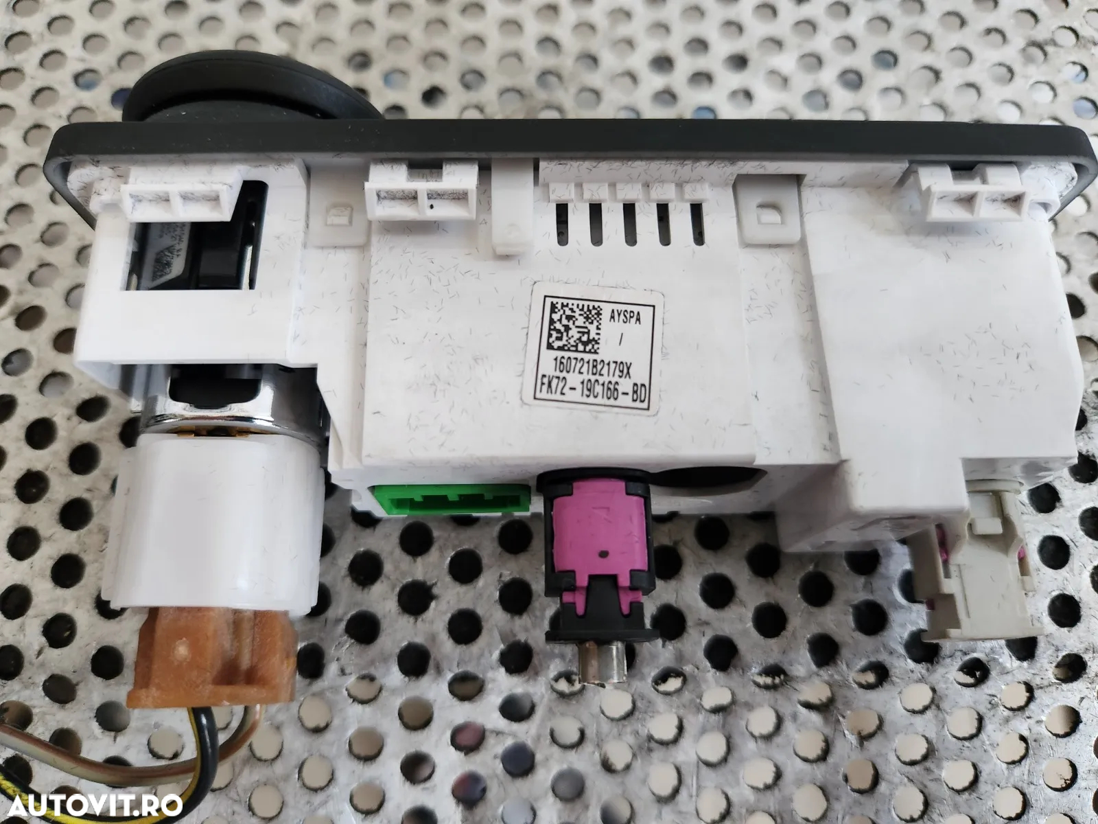 Modul Auxiliar USB Bricheta Land Rover Range Rover Evoque Discovery Sport Jaguar E/F Pace Dezmembrez Range Rover Evoque Facelift An 2015-2016-2017-2018-2019 2.0 D Automat 4x4 Volan Stanga - Dezmembrari Arad - 7