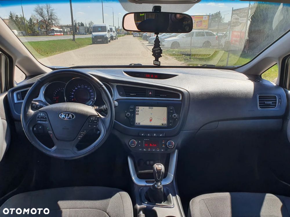 Kia Ceed 1.4 CVVT Dream-Team Edition - 12