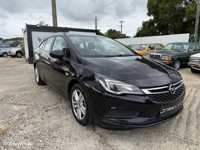 Opel Astra Caravan - 1