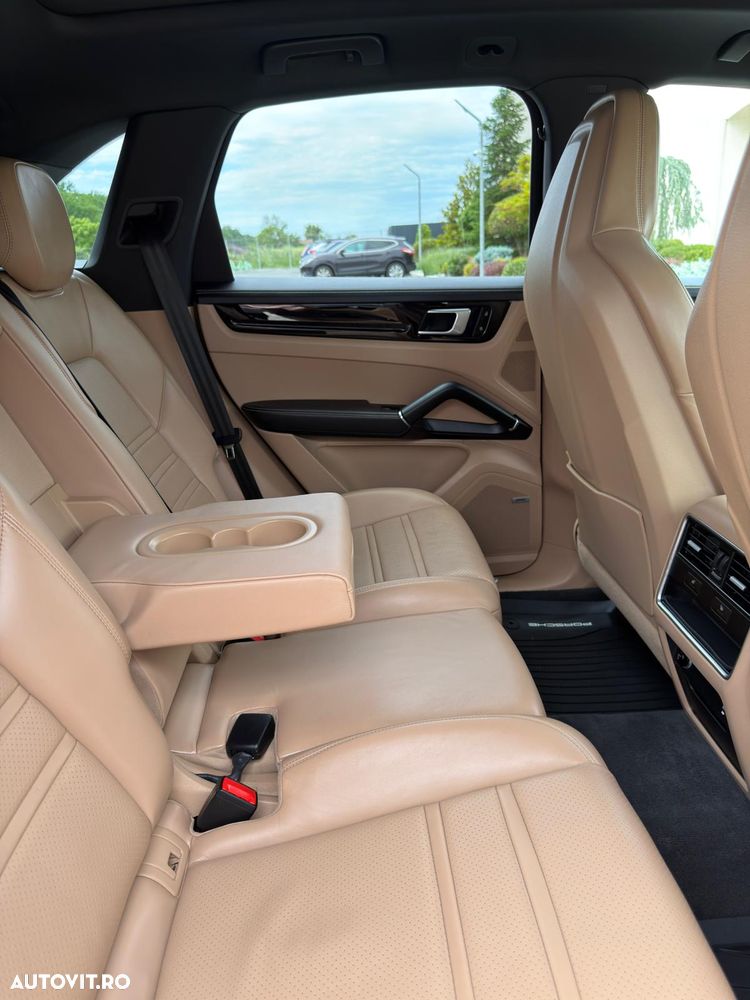 Porsche Cayenne Standard - 10
