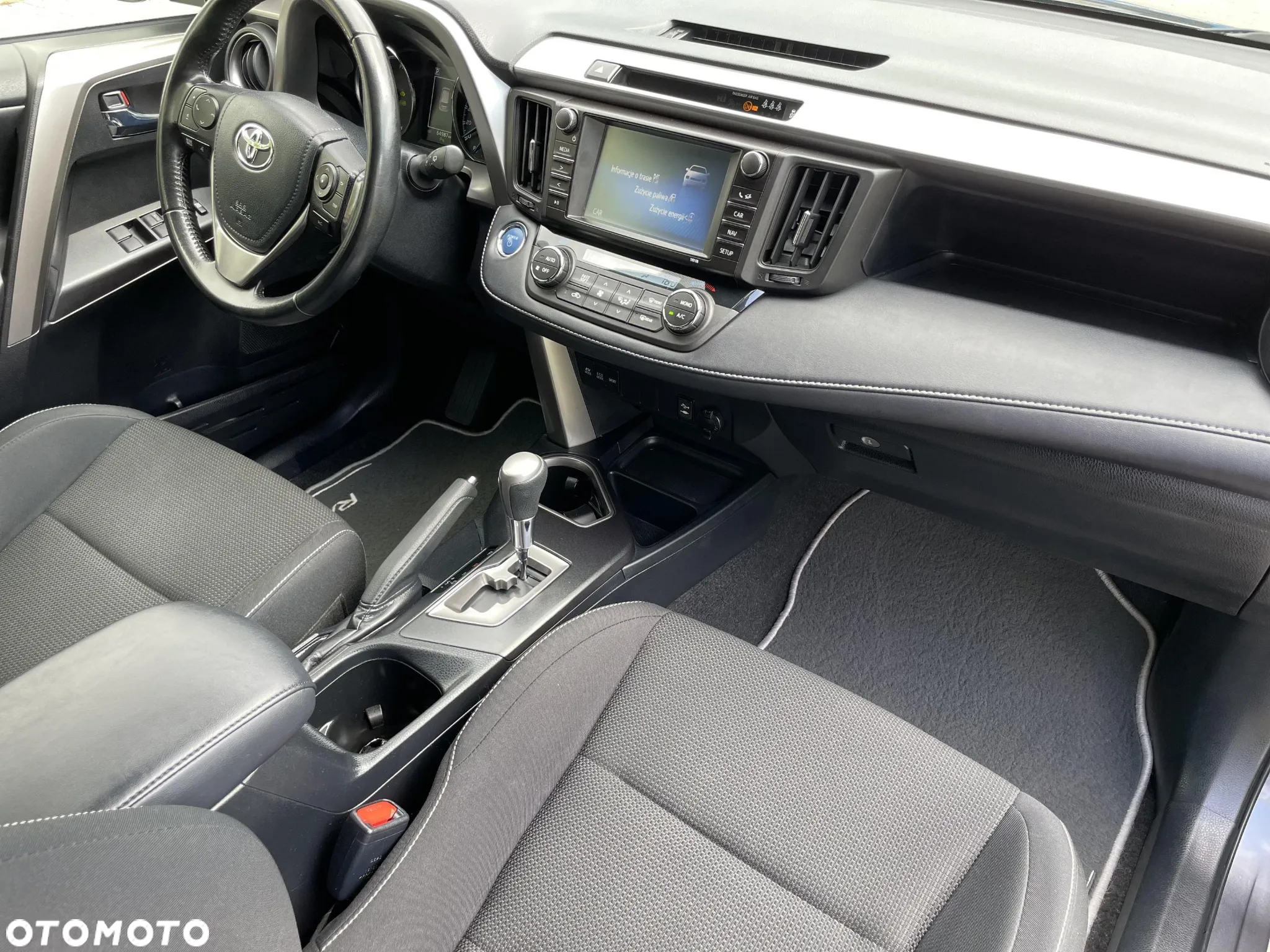Toyota RAV4 Hybrid Style 4x2 - 26