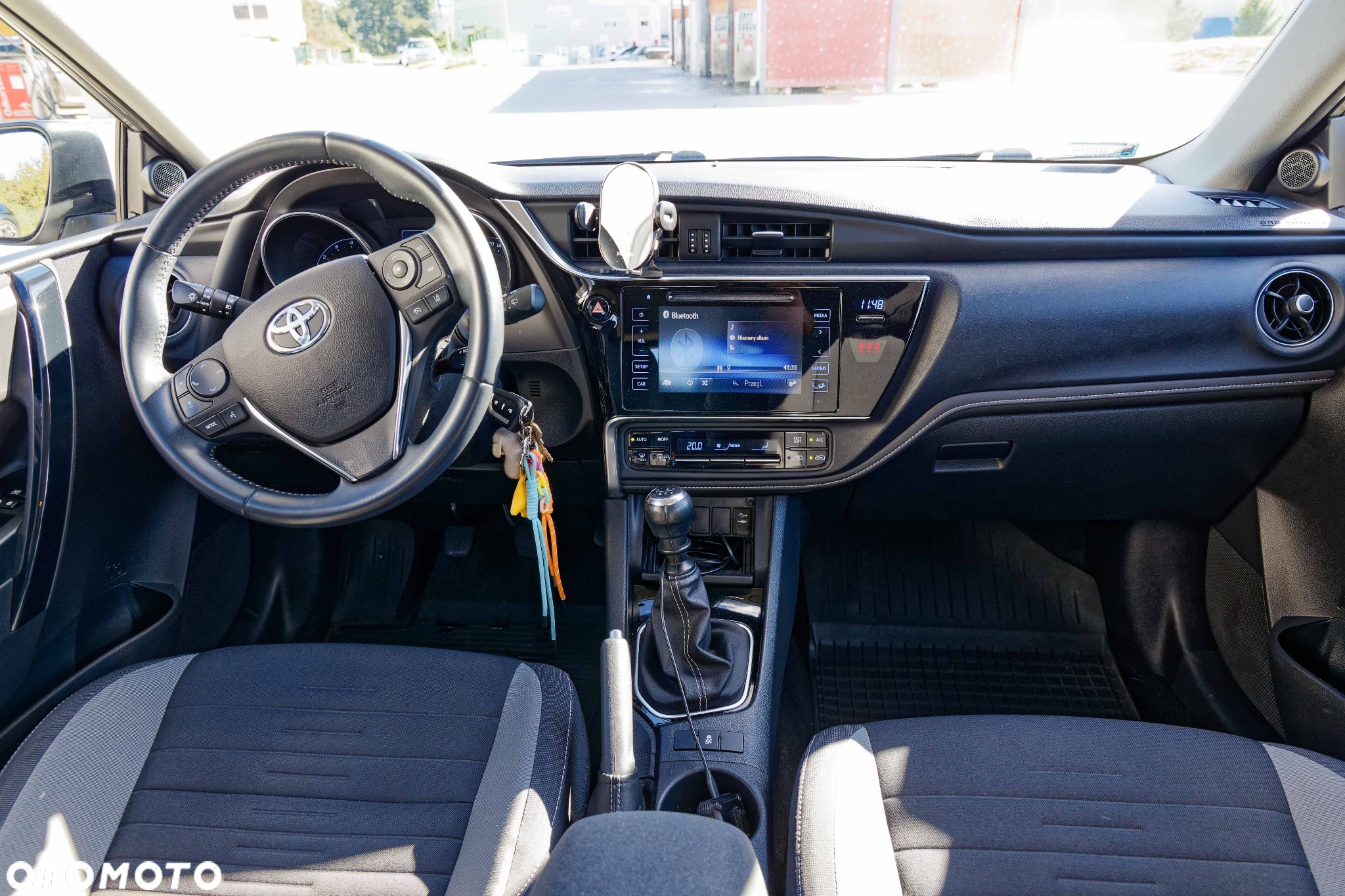 Toyota Auris 1.6 Premium - 20