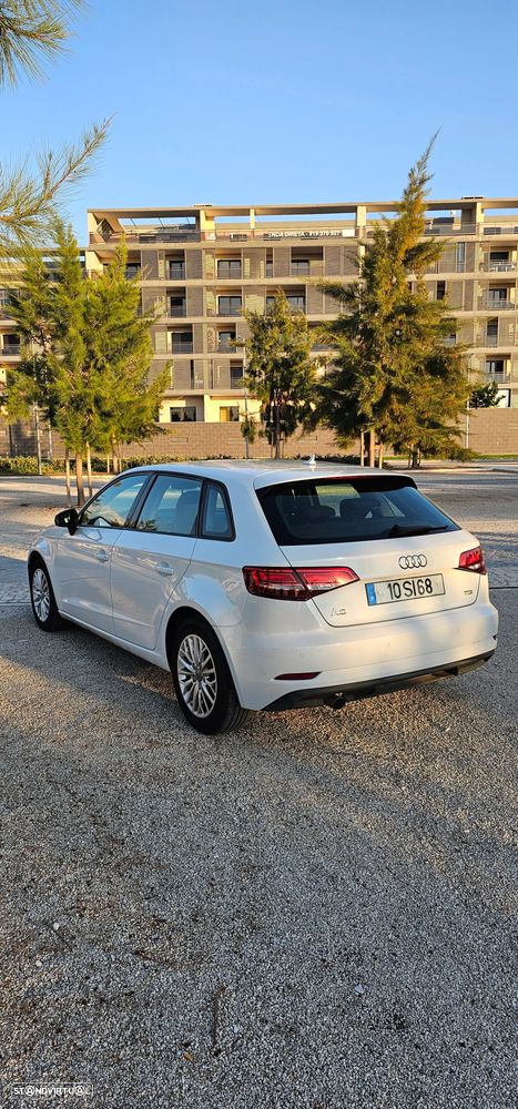 Audi A3 Sportback 1.6 TDI Sport - 4