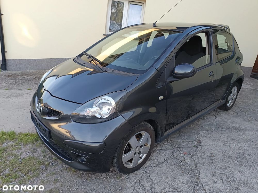 Toyota Aygo Black - 2