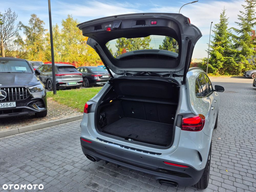 Mercedes-Benz GLA 200 AMG Line - 26