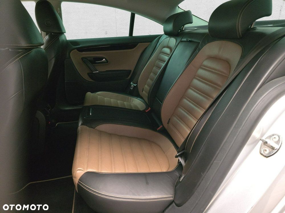 Volkswagen Passat CC - 12
