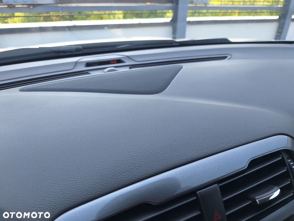 Ford Mondeo 2.0 EcoBlue Titanium - 38