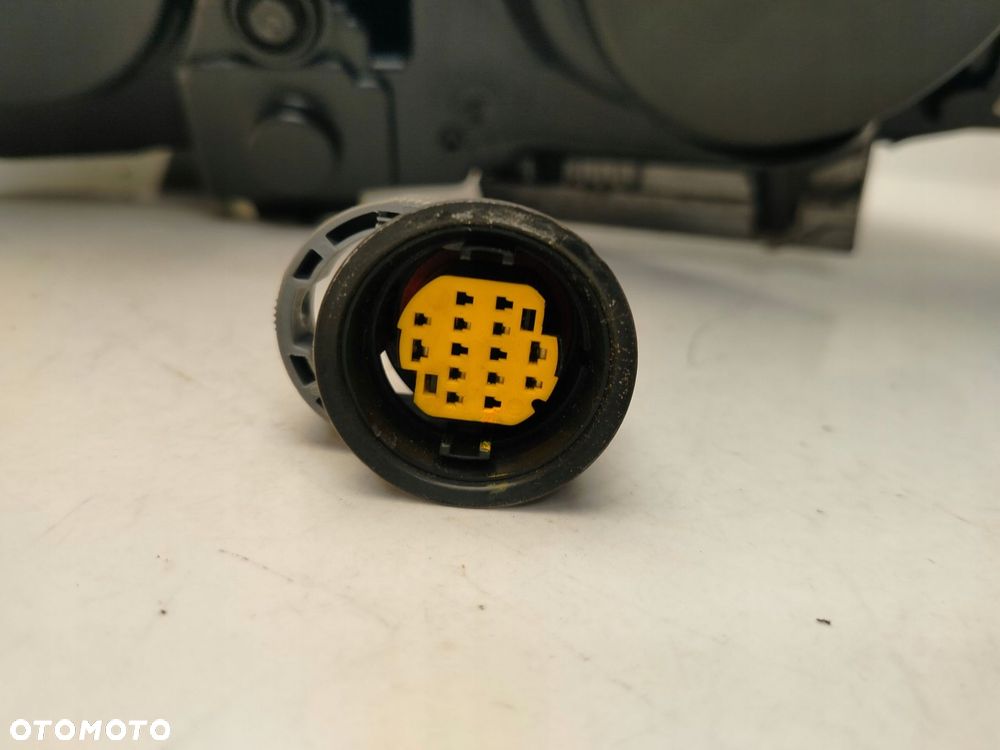 fiat bravo ii lift 10r- reflektor lampa prawy przód prawa przednia xenon - 10
