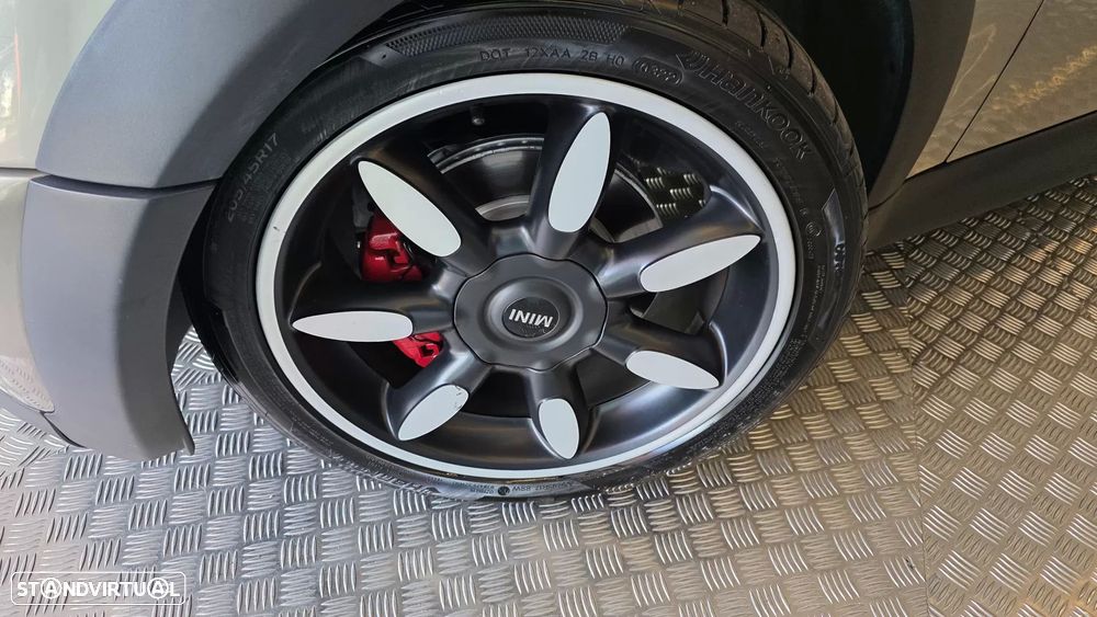 MINI Cabrio Cooper S Sidewalk - 32