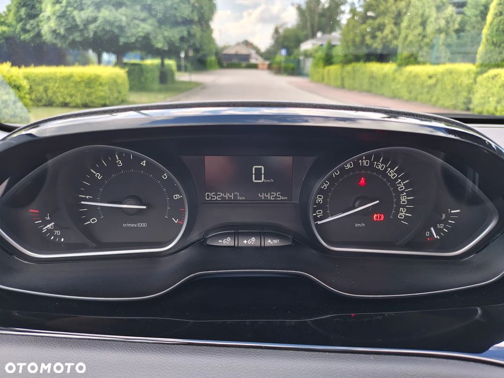 Peugeot 208 82 PureTech Style - 17