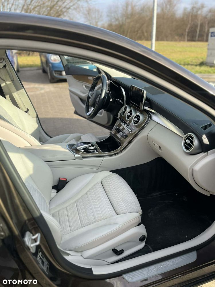 Mercedes-Benz Klasa C 300 7G-TRONIC - 10