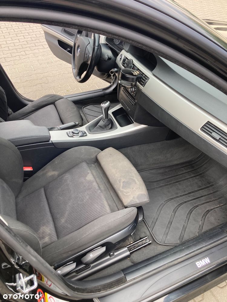 BMW Seria 3 318d DPF - 6
