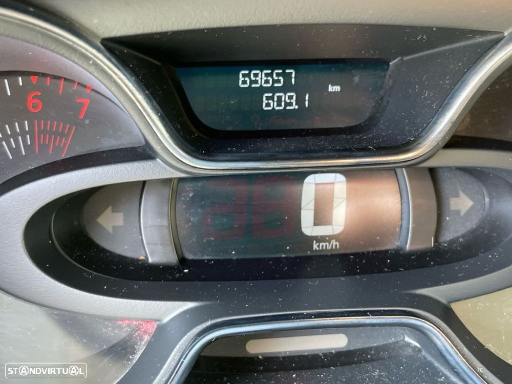 Renault Captur 0.9 TCE Exclusive - 3