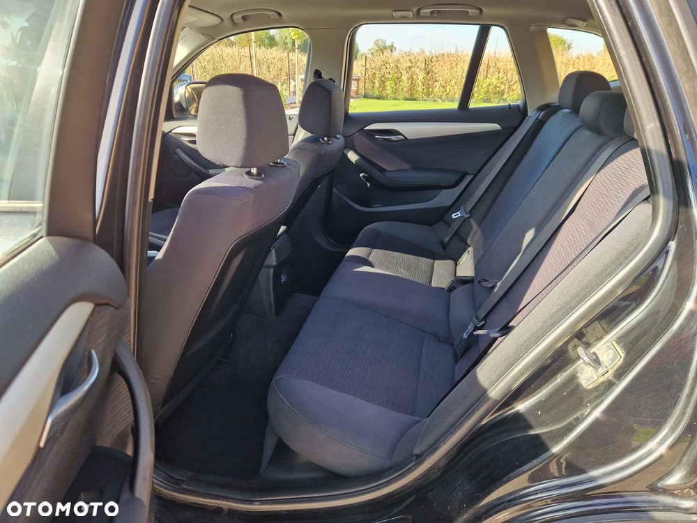 BMW X1 sDrive18d - 11