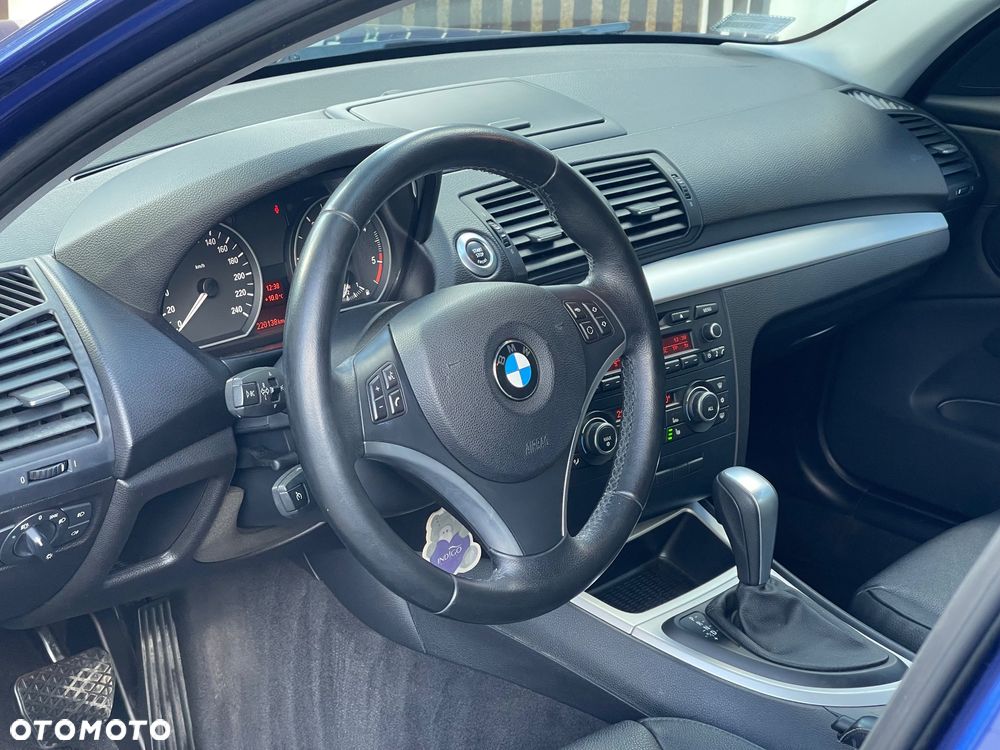 BMW Seria 1 118d Sport Line - 11