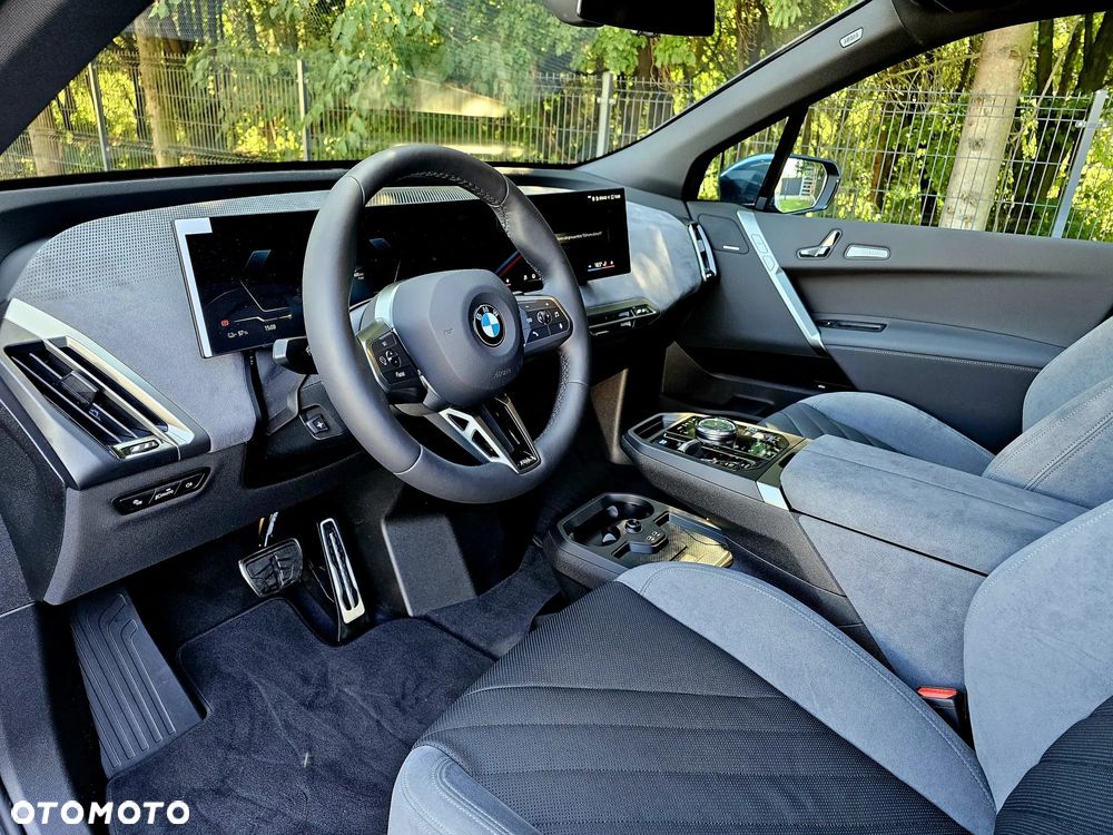 BMW iX xDrive45 100.6kWh - 18