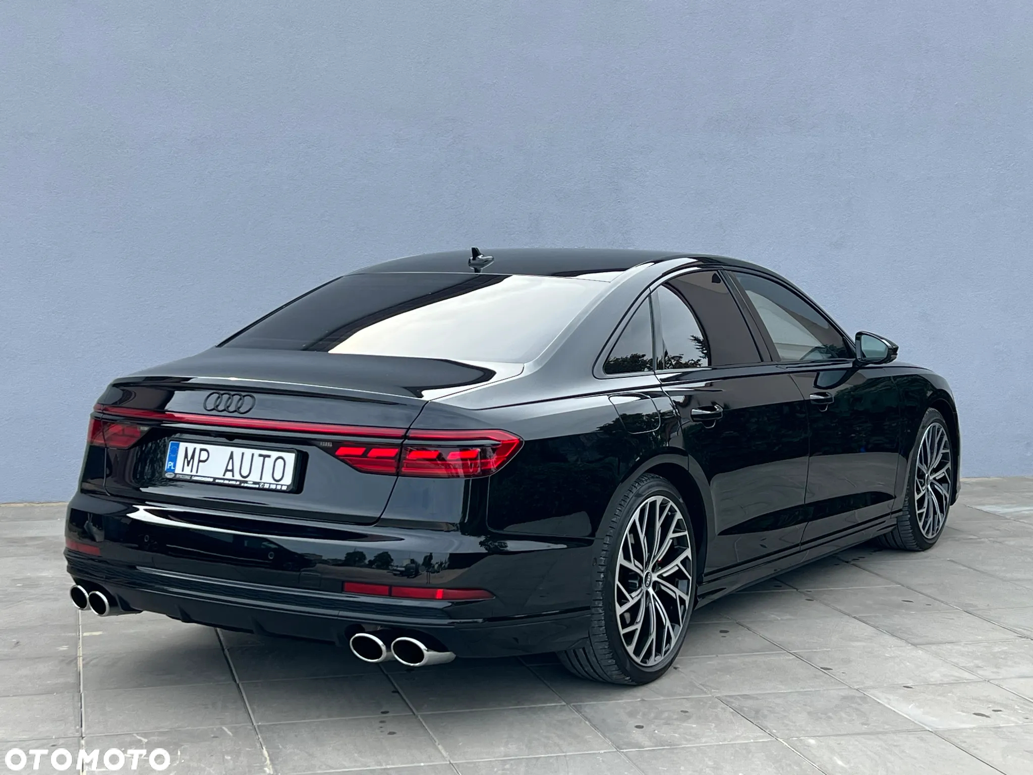 Audi S8 - 6