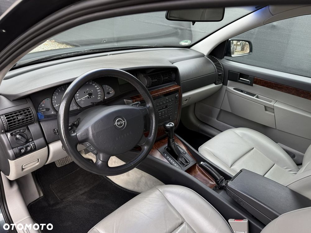 Opel Omega 3.0 Executive - 19