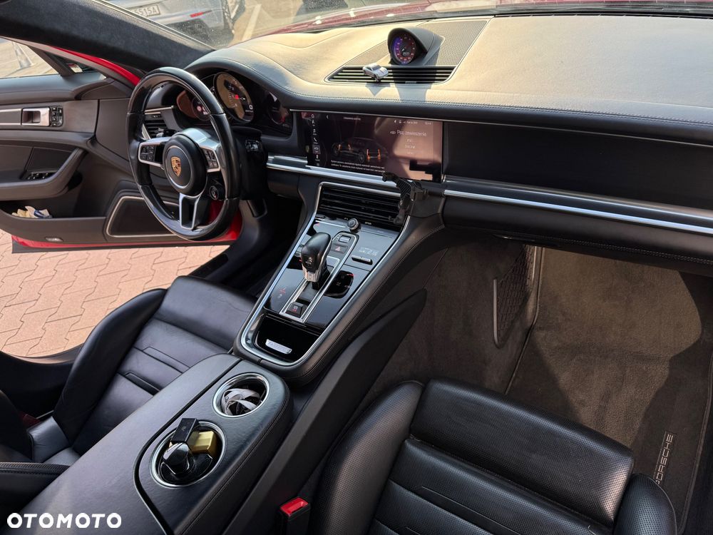 Porsche Panamera - 27