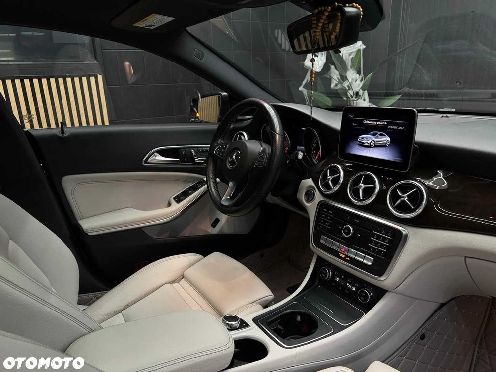 Mercedes-Benz CLA - 7