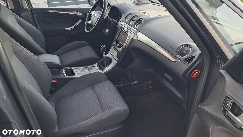 Ford Galaxy - 17
