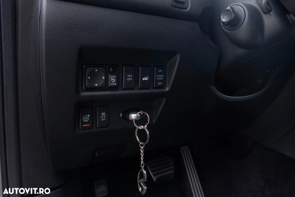 Infiniti Q70 - 13
