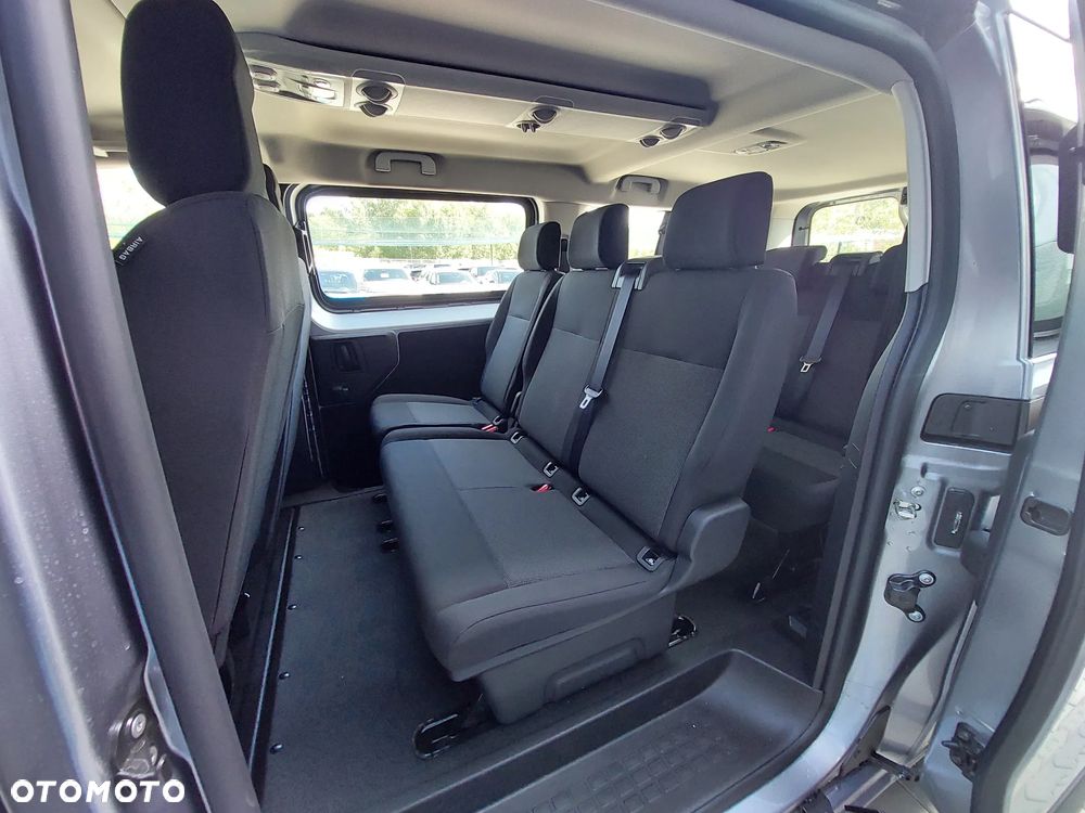 Opel Vivaro - 10
