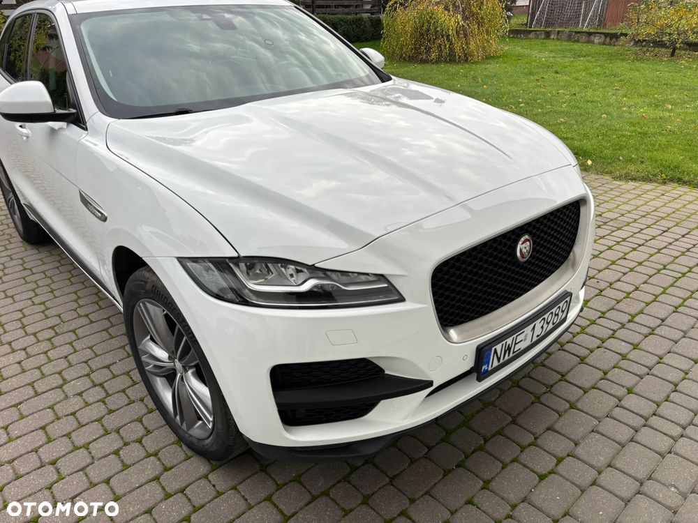 Jaguar F-Pace 2017 photo 2