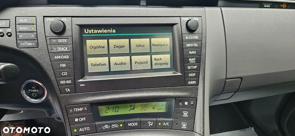 Toyota Prius (Hybrid) Executive - 21