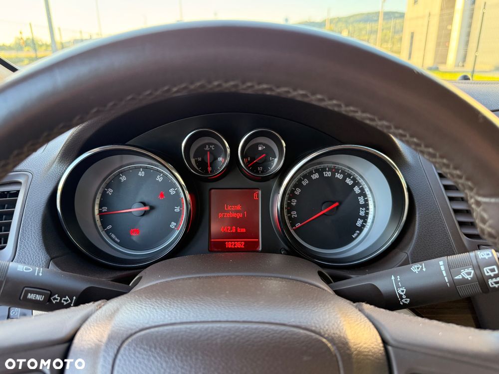 Opel Insignia 1.6 T Cosmo - 32