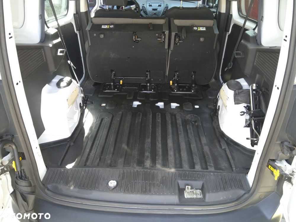 Ford Transit Connect - 12