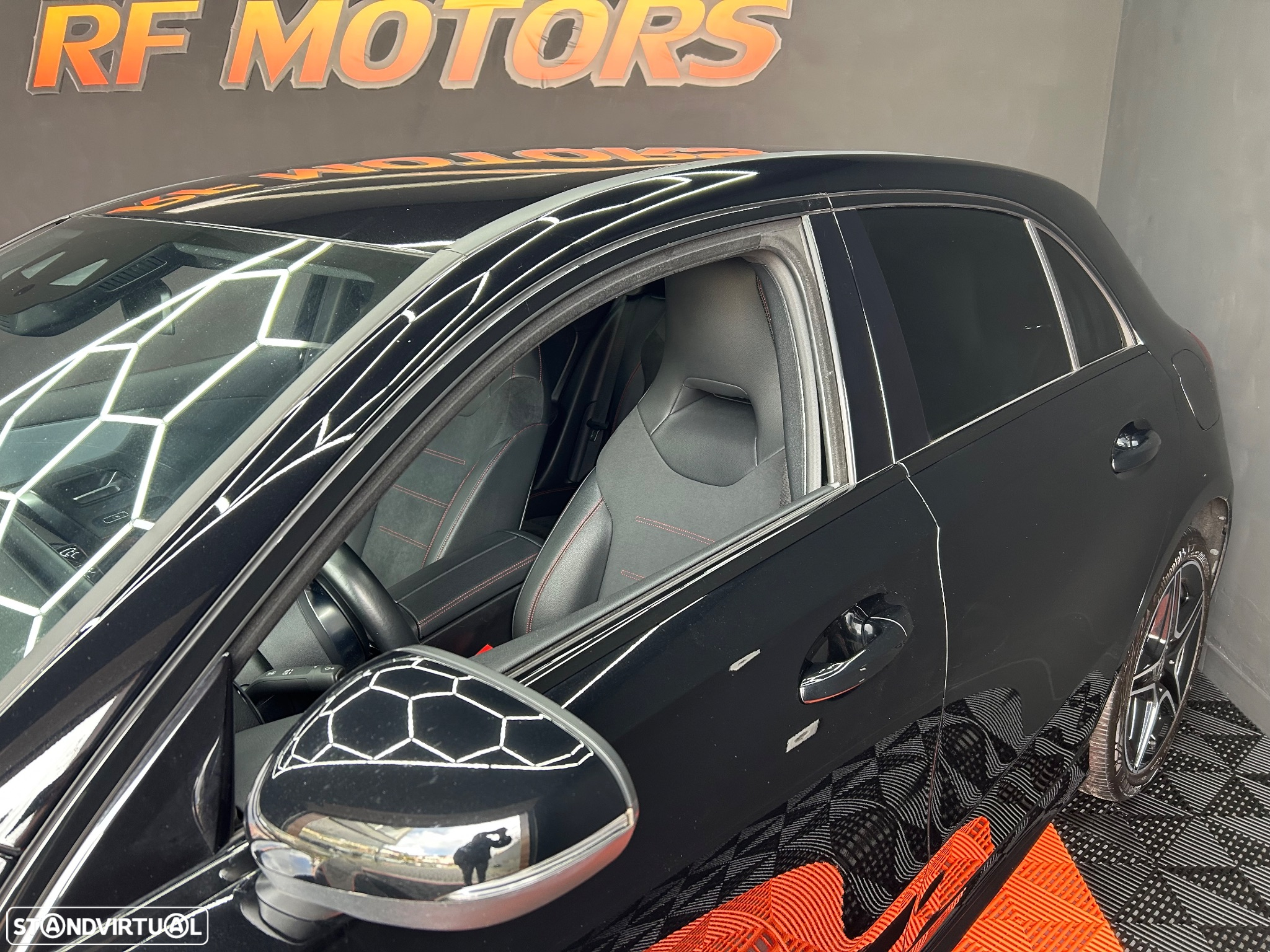 Mercedes-Benz A 250 e AMG Line - 16
